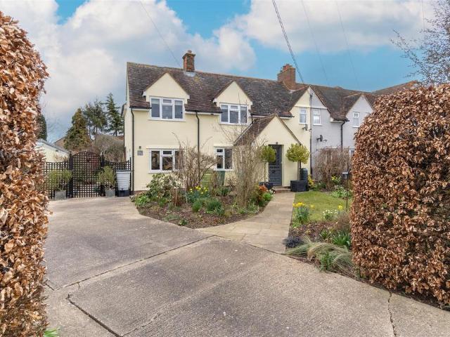 House for sale in Chipping Hill, Essex