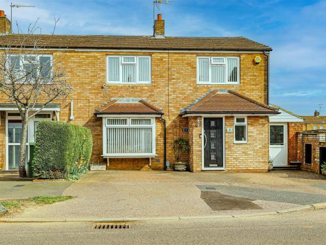 House for sale in Pouchen End, Hertfordshire