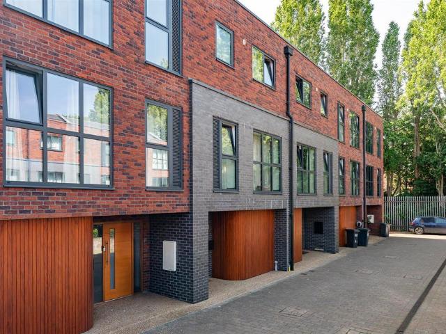 House for sale in Fretherne, Hertfordshire