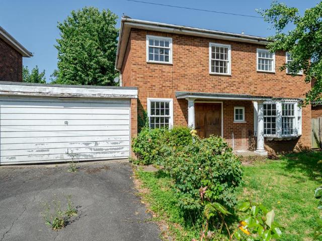 House for sale in Fishery, Maidenhead