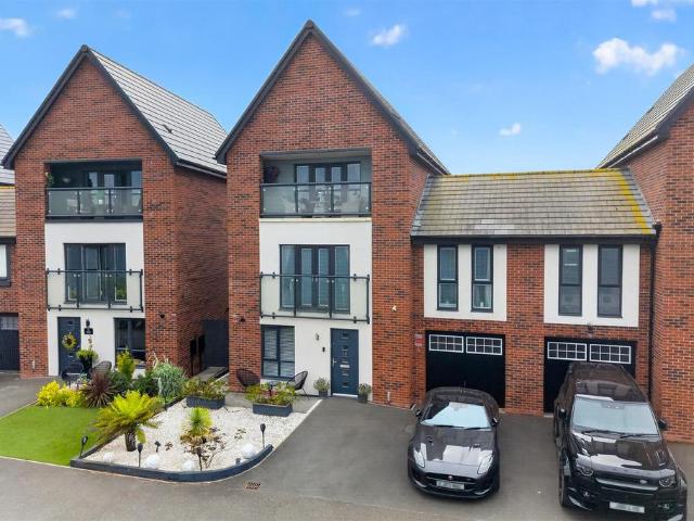 House for sale in Hampton Gardens, Peterborough