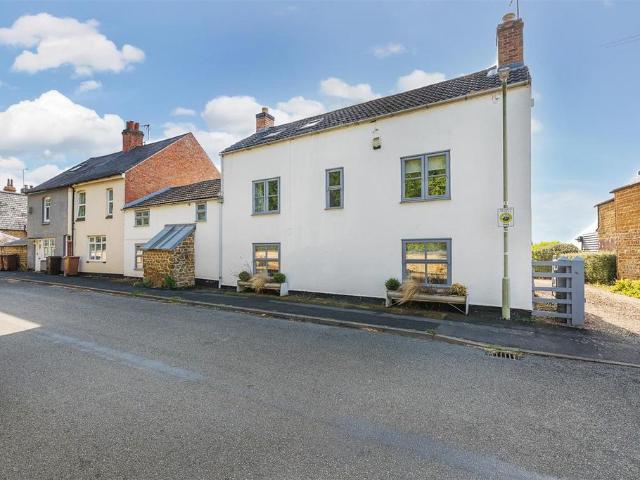 House for sale in Brentingby, Leicestershire