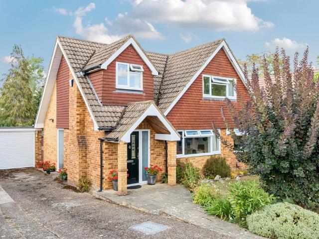 House for sale in Pachesham Park, Surrey
