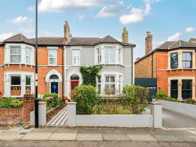 House for sale in London Borough of Lewisham, Greater London