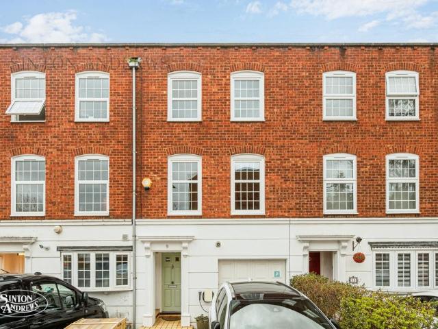 House for sale in London Borough of Ealing, Isle Of Man