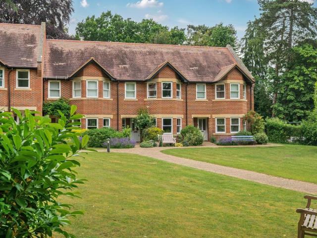 House for sale in St Albans, Five Acres