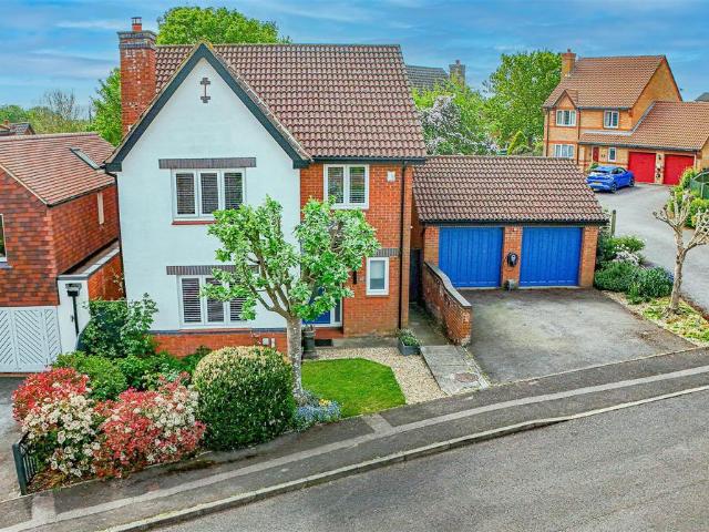 House for sale in Pouchen End, Hertfordshire
