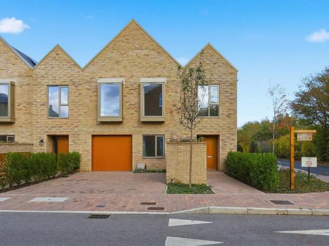 House for sale in Cockfosters, Greater London