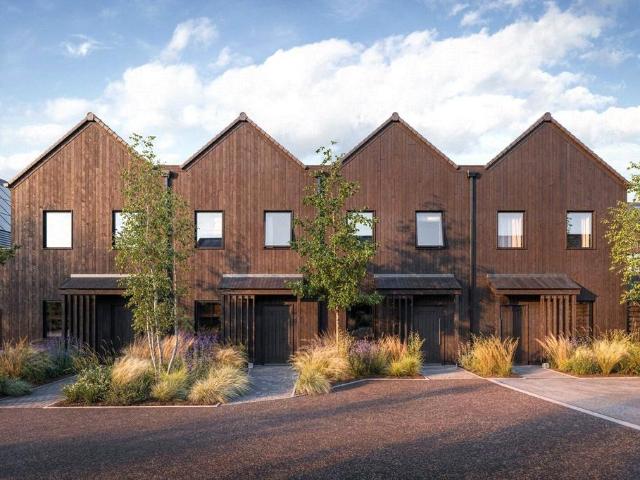 House for sale in Borehamwood, Hertsmere