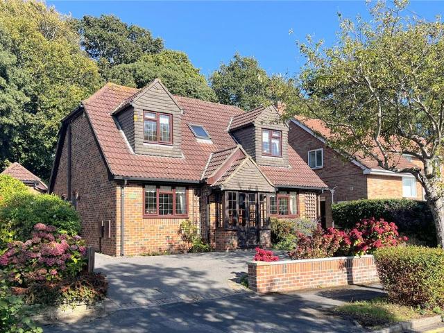 Bungalow for sale in Friars Cliff, Christchurch