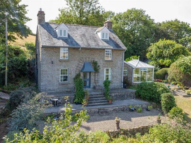 House for sale in Chapel Lawn, Shropshire