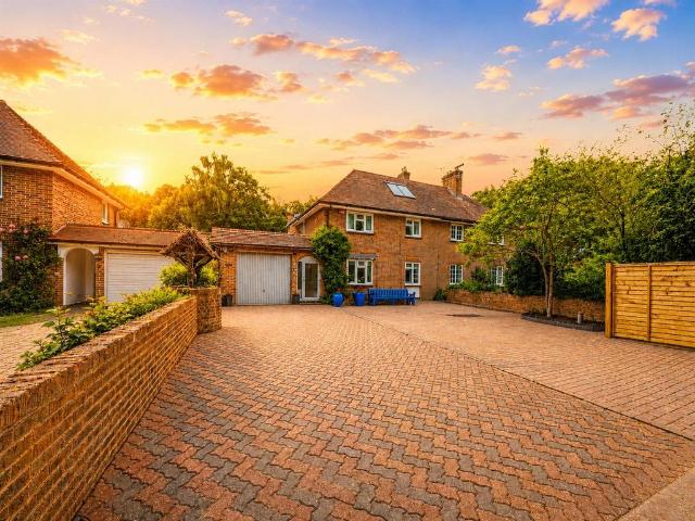 House for sale in Greenhill, The Bridge