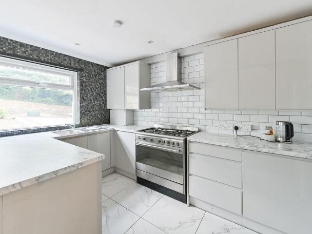 House for sale in London Borough of Croydon, Upper Norwood