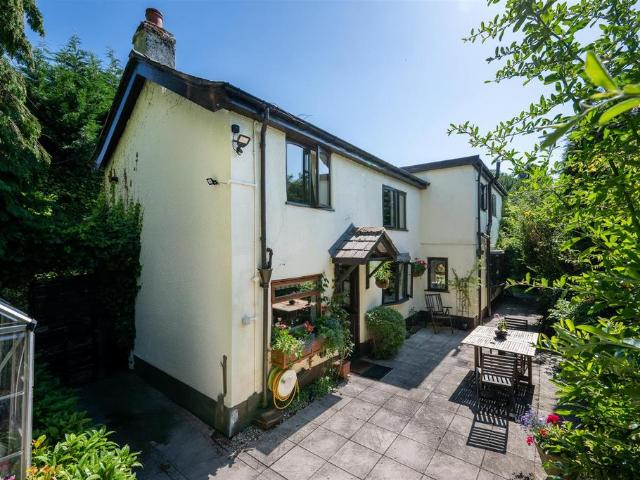 House for sale in Oughtrington, Warrington