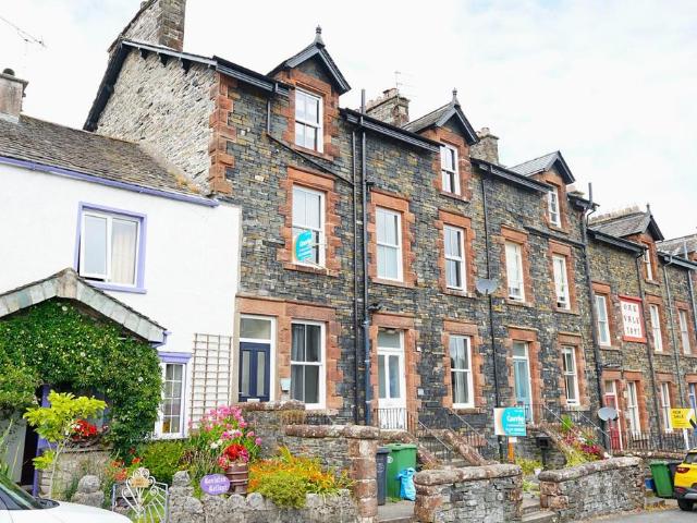 Flat for sale in Egton with Newland, Penny Bridge