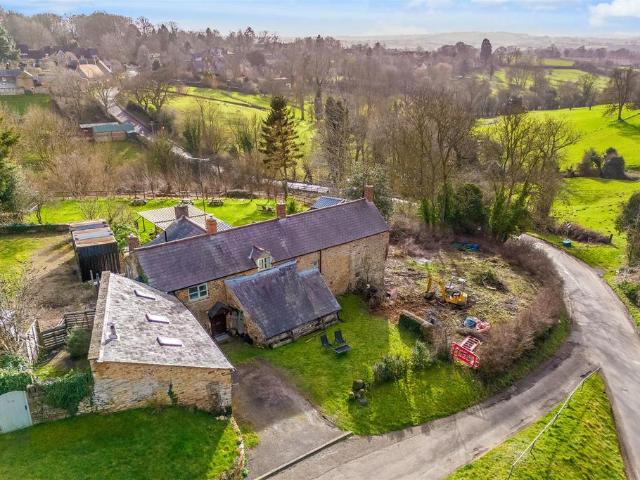 House for sale in Evershot, Oxfordshire