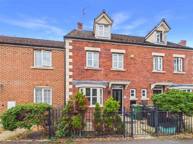 House for sale in Gloucester, Gloucestershire