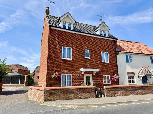House for sale in Acle, Crostwick