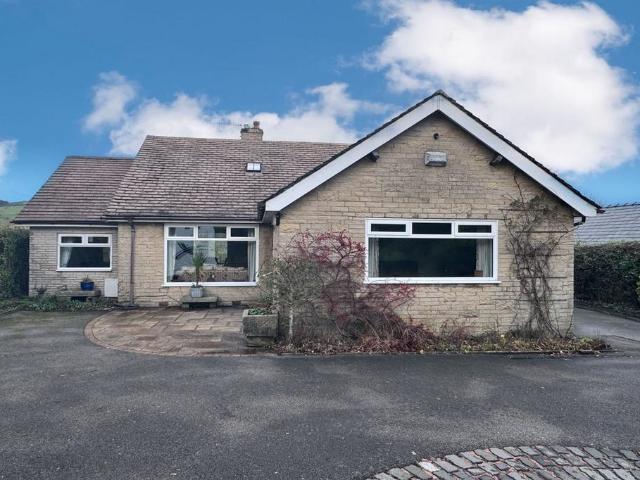 House for sale in Charlesworth, East Midlands