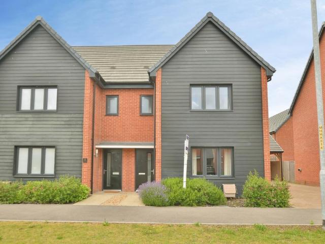 House for sale in Cheeseman's Green, Bridgefield