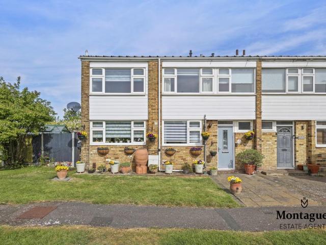 House for sale in Ivy Chimneys, Epping