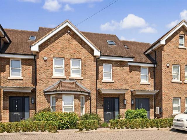 House for sale in Roundwood, Five Acres