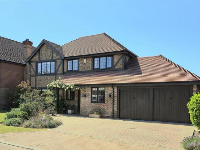 House for sale in Manor Park, Epsom