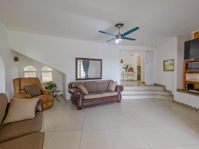 House for sale in Amanzimtoti, Kwazulu-natal