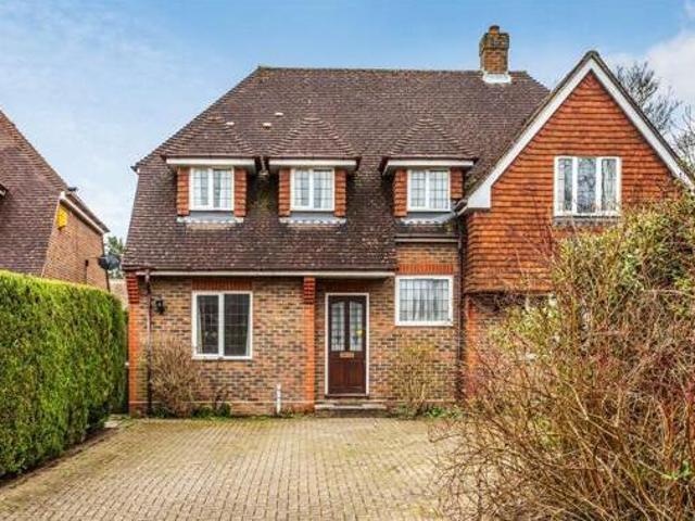House for sale in Ashtead Park, Pachesham Park