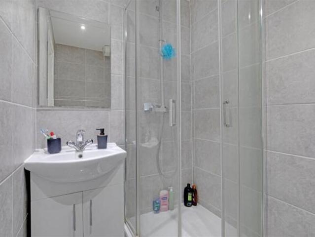 Townhouse for sale in Silvertown, Greater London
