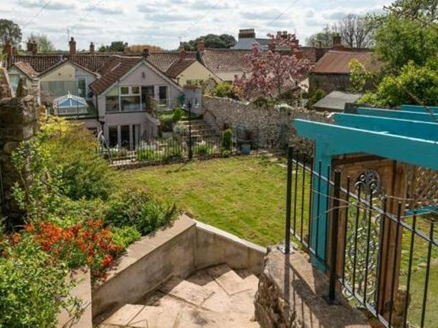 House for sale in Axbridge, Somerset