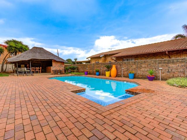 House for sale in Birchleigh North, Ekurhuleni