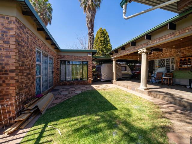House for sale in Birchleigh North, Ekurhuleni