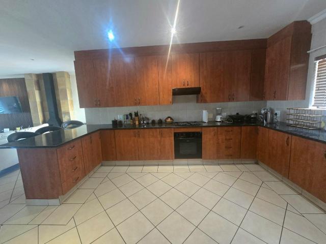 House for sale in Ifafi, Hartbeespoort Dam Nature Reserve