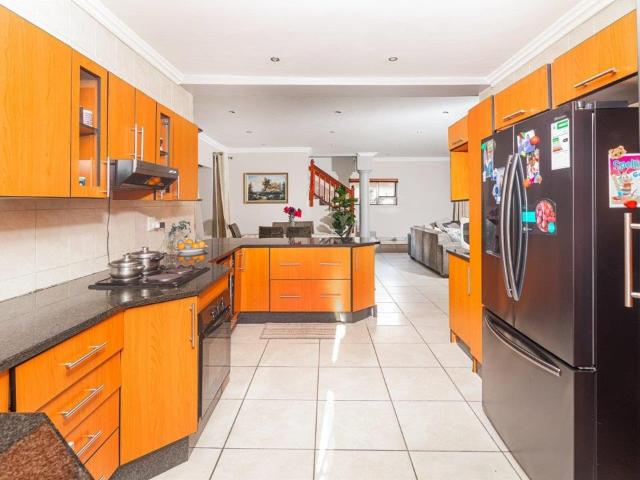 House for sale in Ifafi, Hartbeespoort Dam Nature Reserve