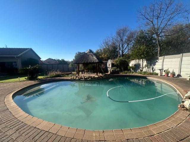 House for sale in Brackenhurst, Ekurhuleni