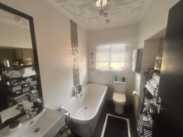 House for sale in Brackenhurst, Ekurhuleni