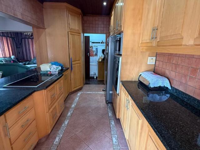 House for sale in Chatsworth, Kwazulu-natal