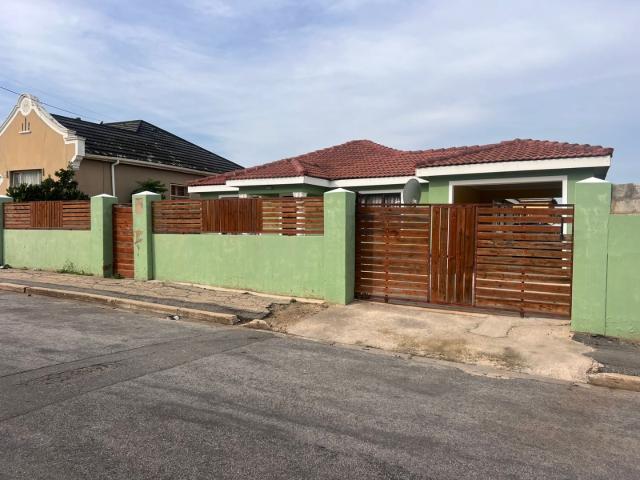 House for sale in Uitenhage, Eastern Cape