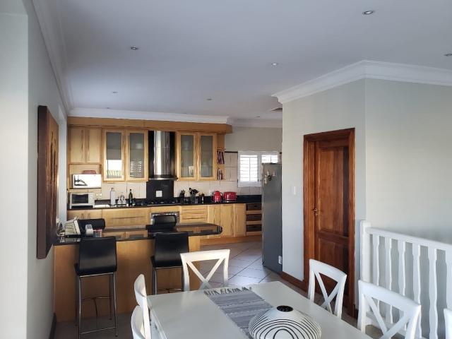 House for sale in Hartbeespoort Dam Nature Reserve, North West