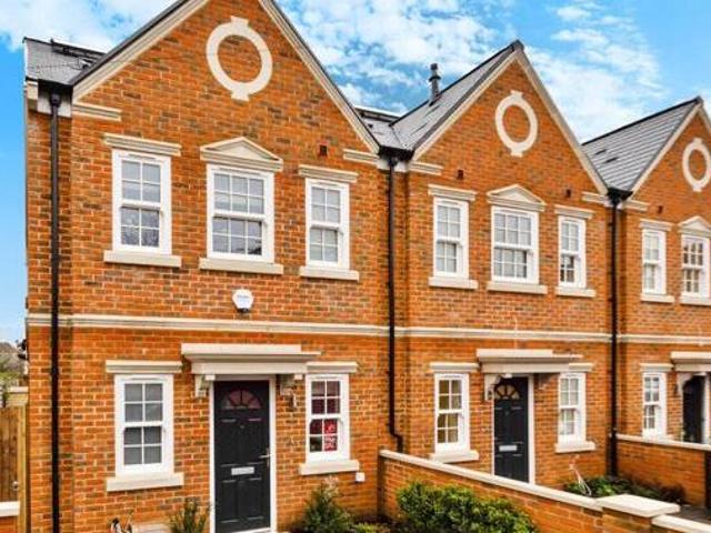 House for sale in Kingston Upon Thames, Greater London