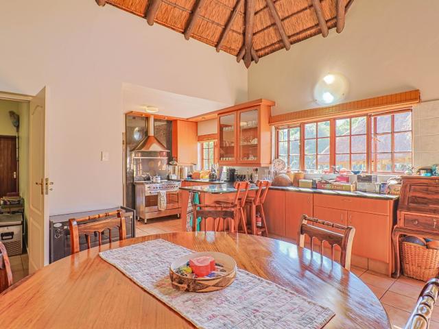 House for sale in Hartbeespoort Dam Nature Reserve, North West