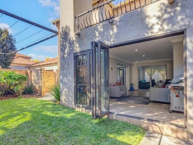Townhouse for sale in Vosloorus, Gauteng