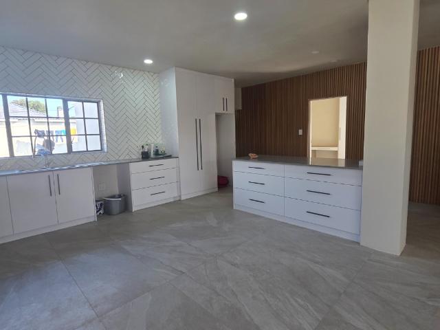 House for sale in Cape Town, Western Cape