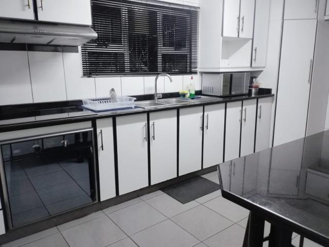 House for sale in Chatsworth, Kwazulu-natal