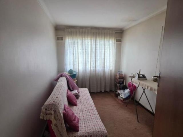 House for sale in Chatsworth, Kwazulu-natal