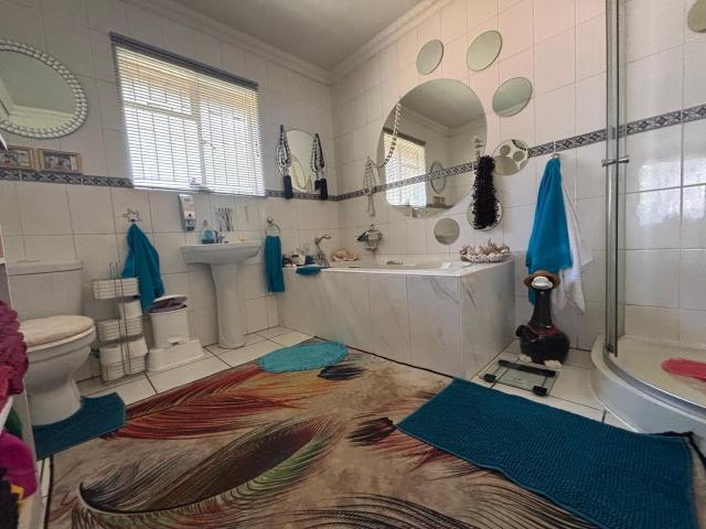 House for sale in Mohlakeng, Gauteng