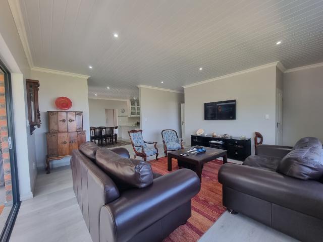 House for sale in Groot Brak Rivier, Western Cape