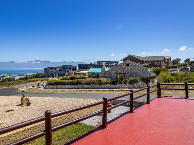 House for sale in Baardskeerdersbos, Western Cape