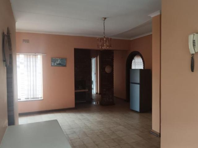 House for sale in Diepkloof, Vosloorus